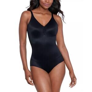 Miraclesuit Women's Comfy Curves Firm Control Wireless Bodysuit Size L NWT